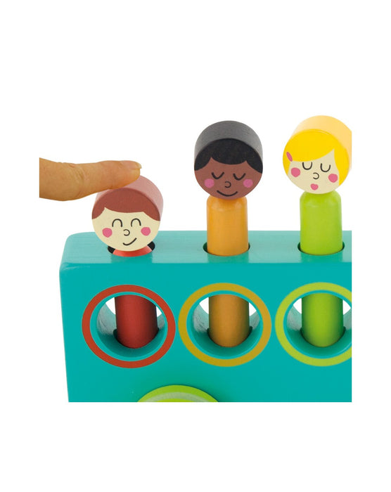 Strætó tré með körum sem poppast upp